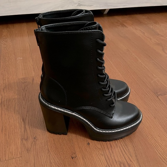 NWOT MADDEN GIRL COMBAT HEEL BOOTS SIZE 6 - Picture 6 of 6